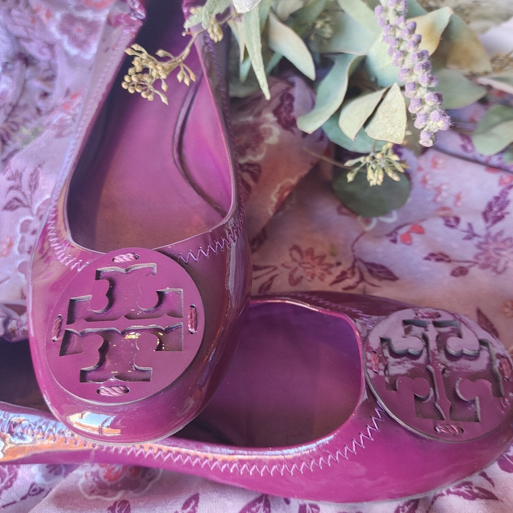 TORY BURCH purple patent leather flats